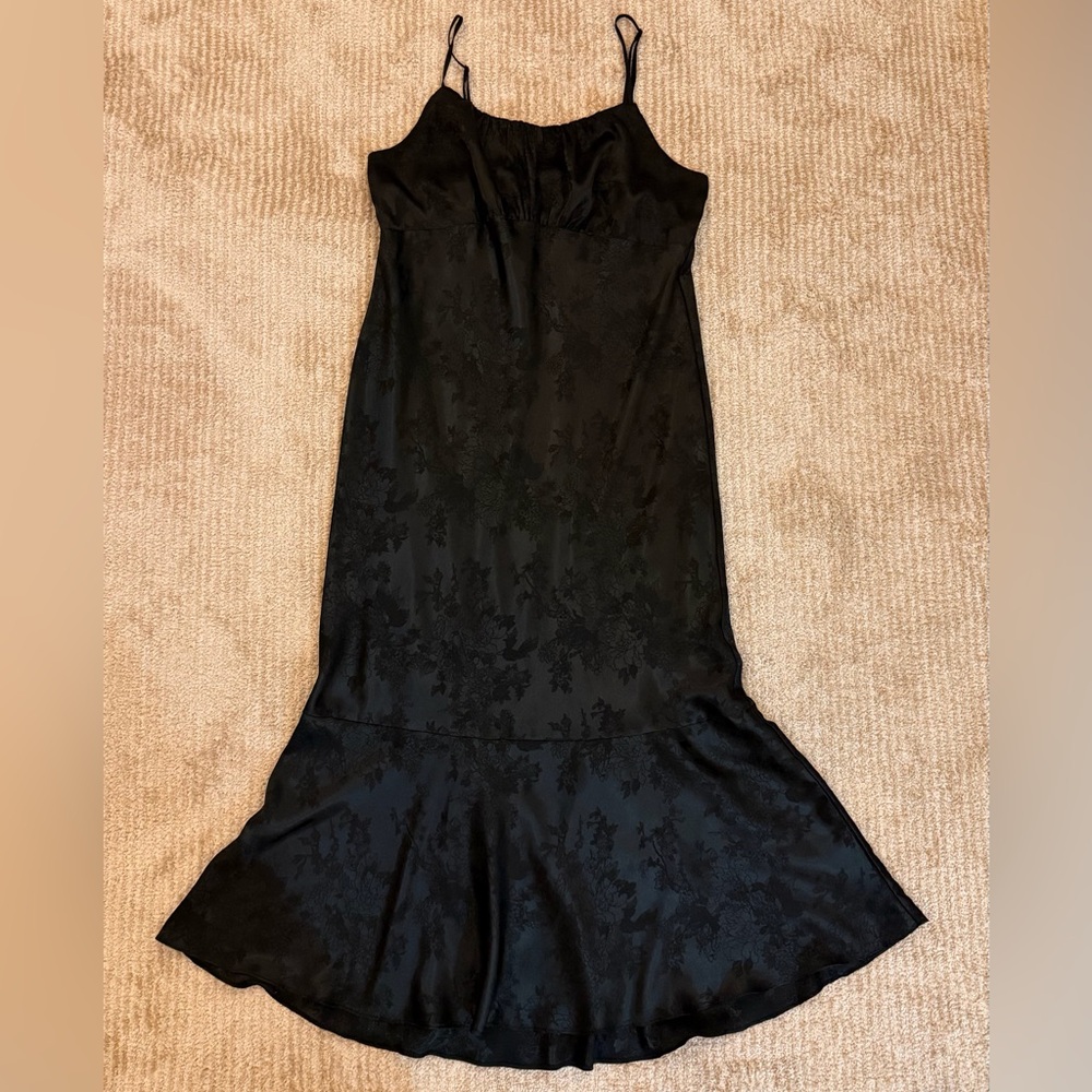 19 Cooper Black Floral Midi Dress